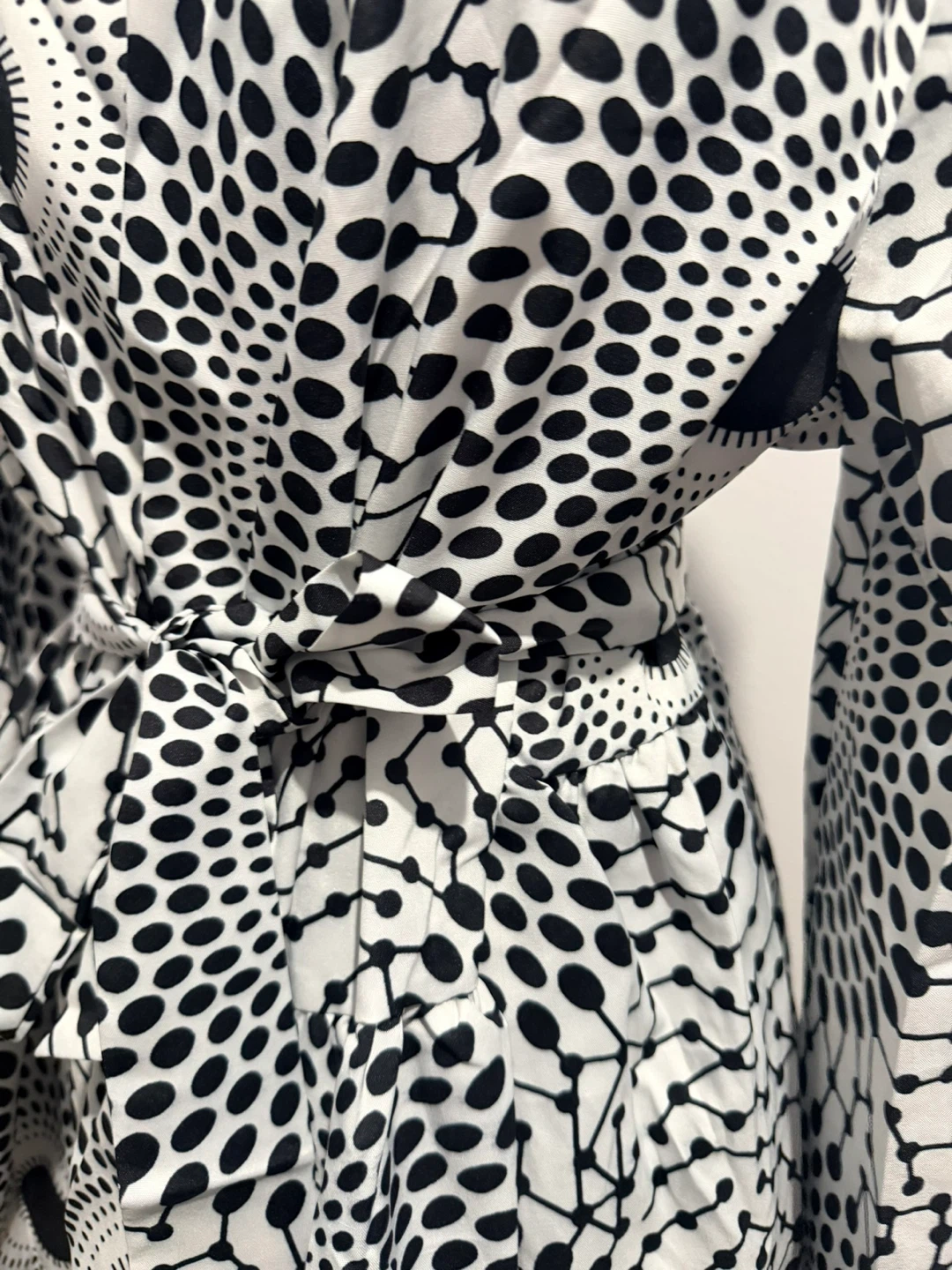 Women's Black and White Printed Kimono style top - photo 2