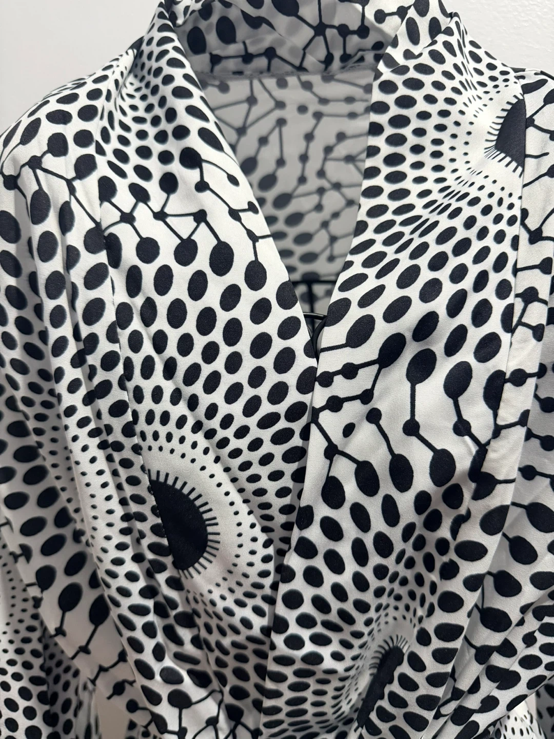 Women's Black and White Printed Kimono style top - photo 3