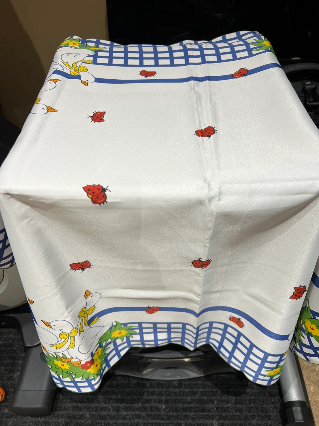 Square Tablecloth new - photo 4