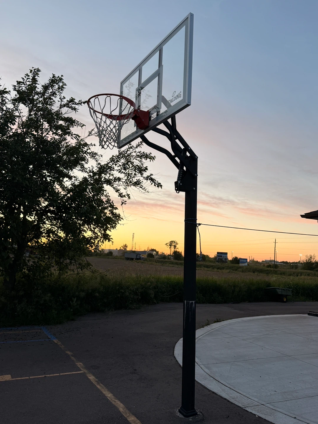 Spalding 60" Tempered Glass Basketball Hoop - photo 3