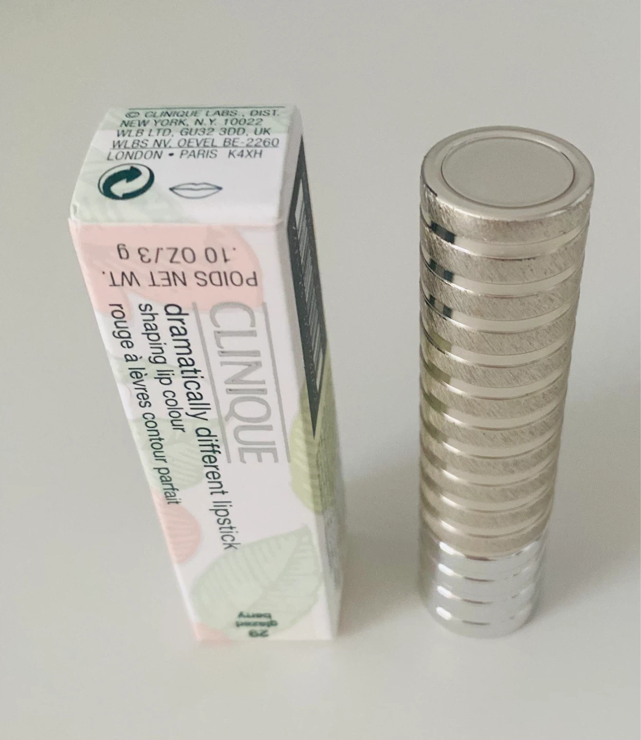 Clinique Dramatically Different Shaping Lip Colour Lipstick - photo 3