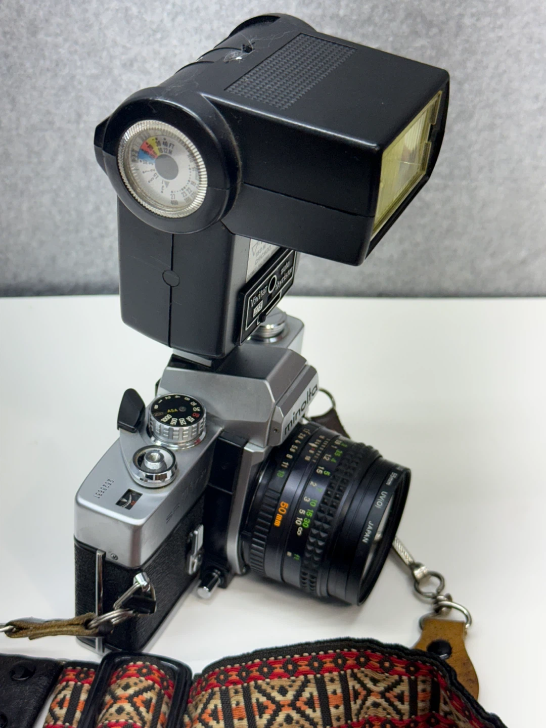 Minolta SRT202 Film Camera with Vivitar Auto Thyristor Flash - photo 3