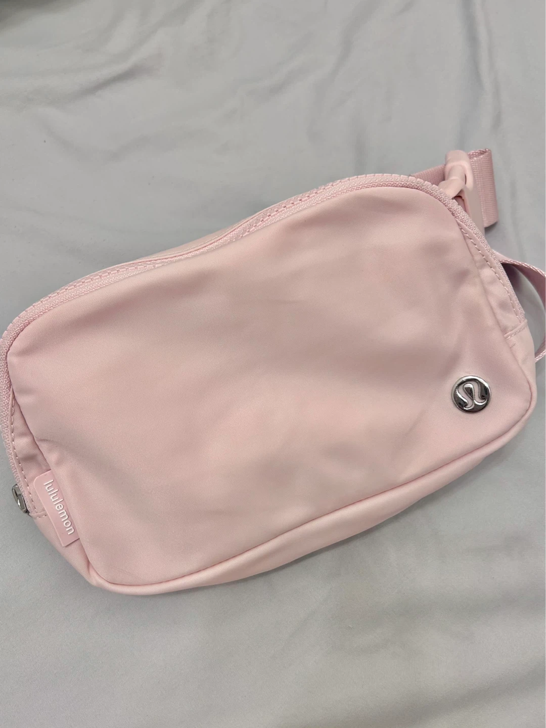 Lululemon Everywhere Belt Bag - Light Pink