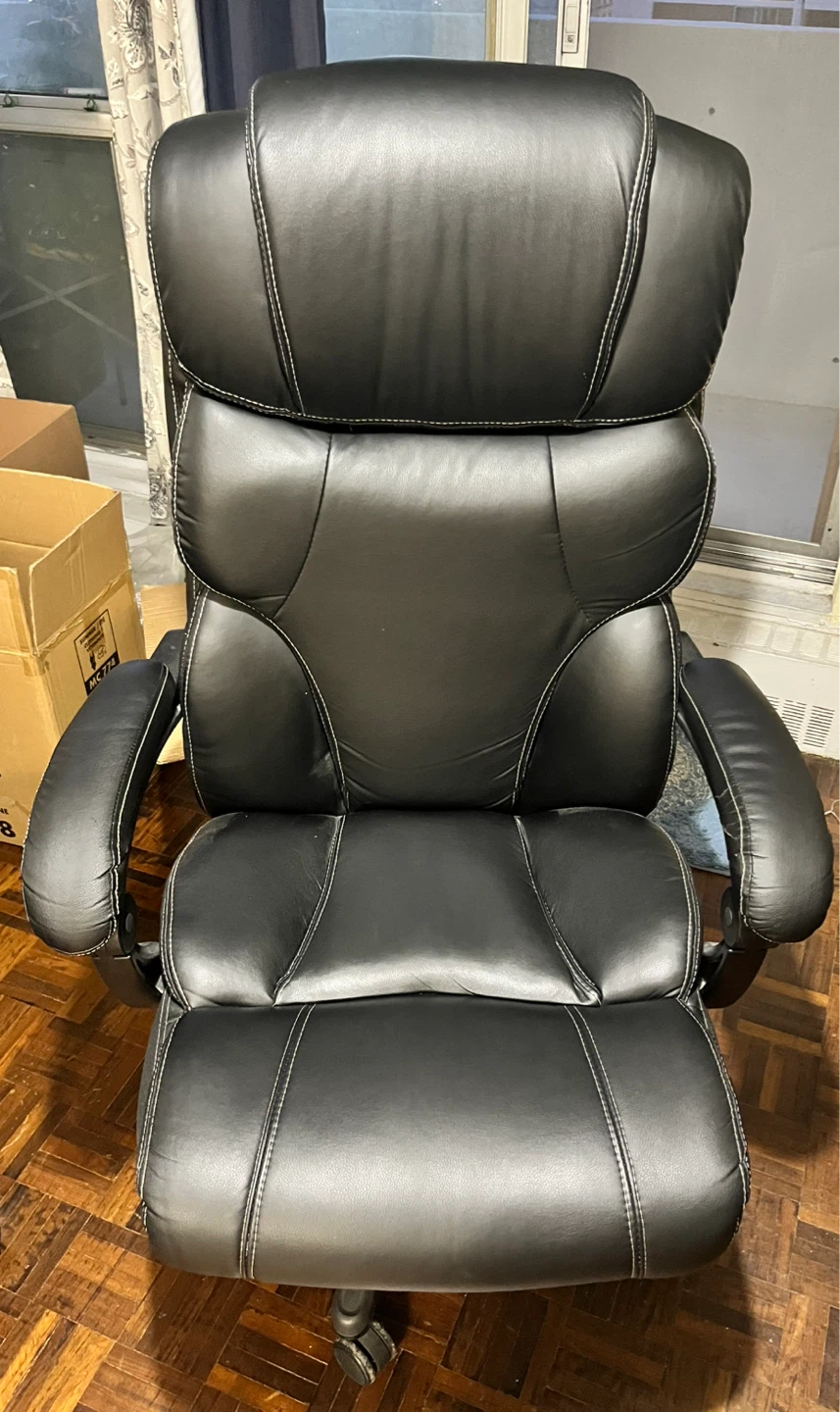 Office Chair - Ergonomic w/ Footrest