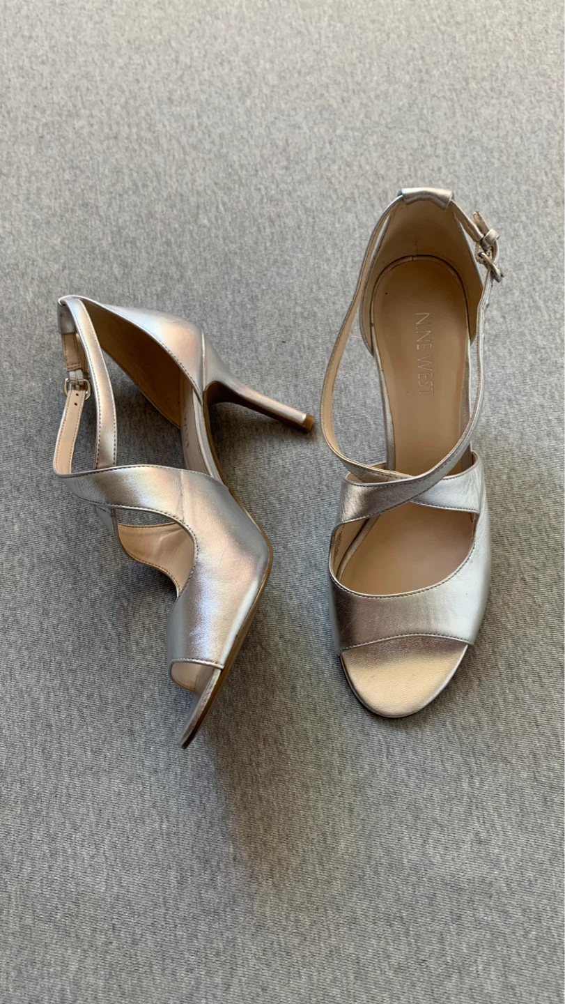 Nine West Silver Heels - Size 8