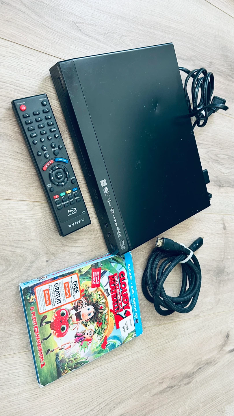 Dynex Blu-ray Player with Remote, HDMI Cable & Movie – Tested - photo 4