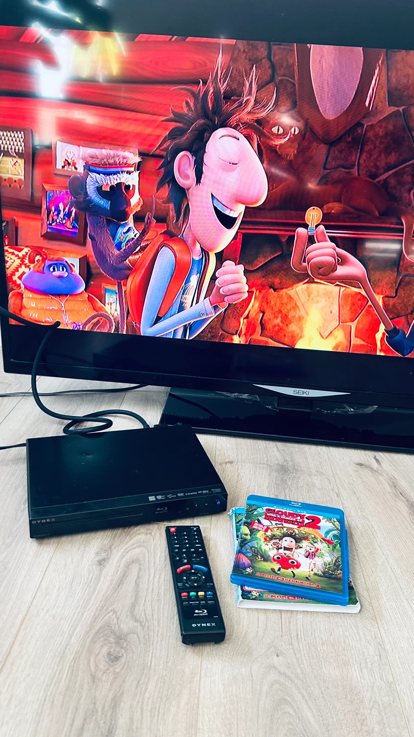 Dynex Blu-ray Player with Remote, HDMI Cable & Movie – Tested