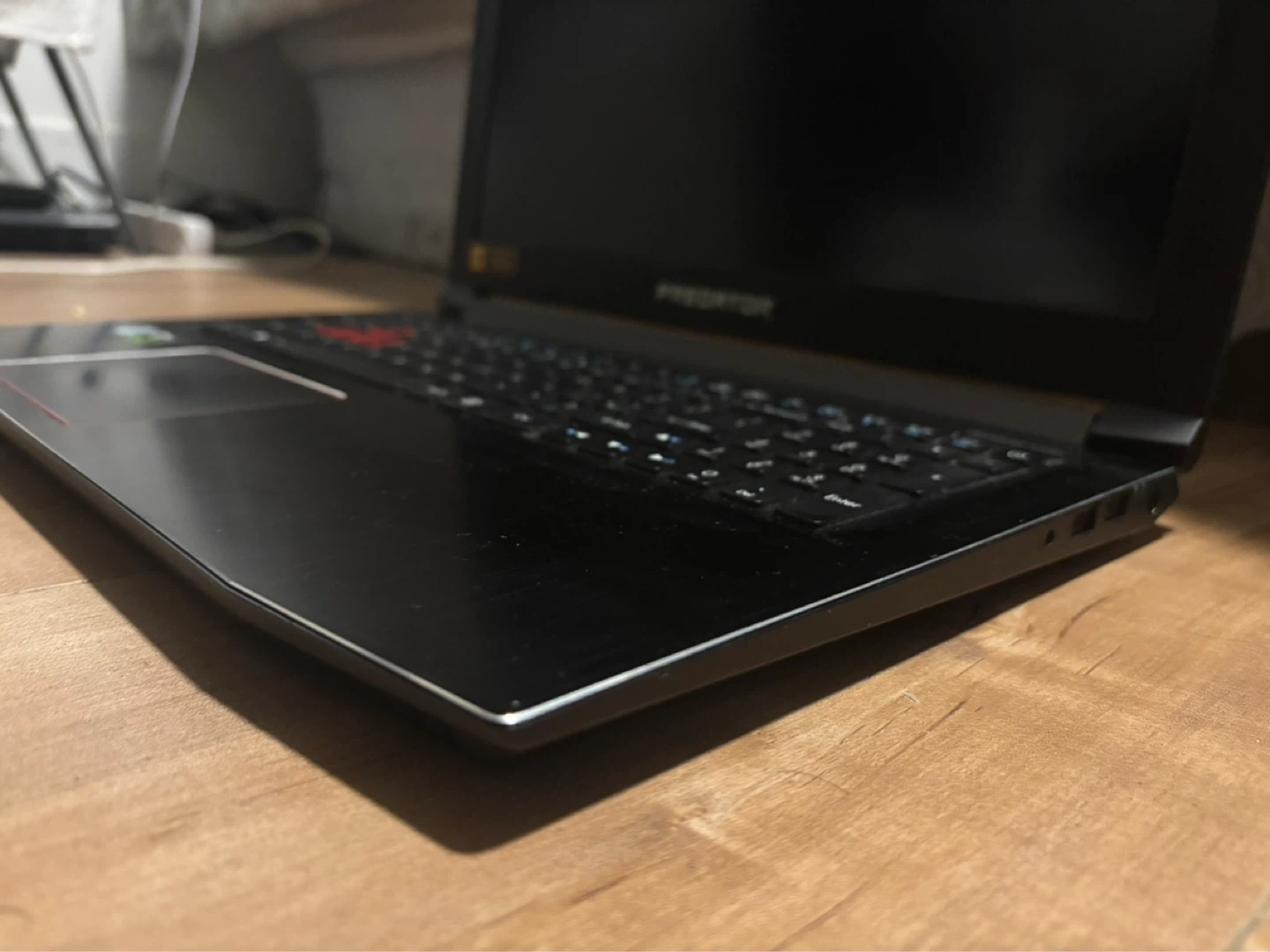 Acer Predator Helios 300 Gaming Laptop - photo 5