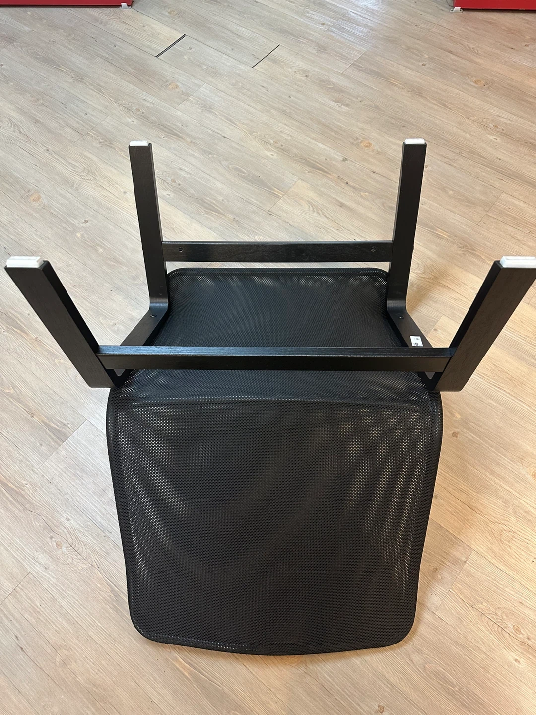 Black Mesh Office Chair - photo 2