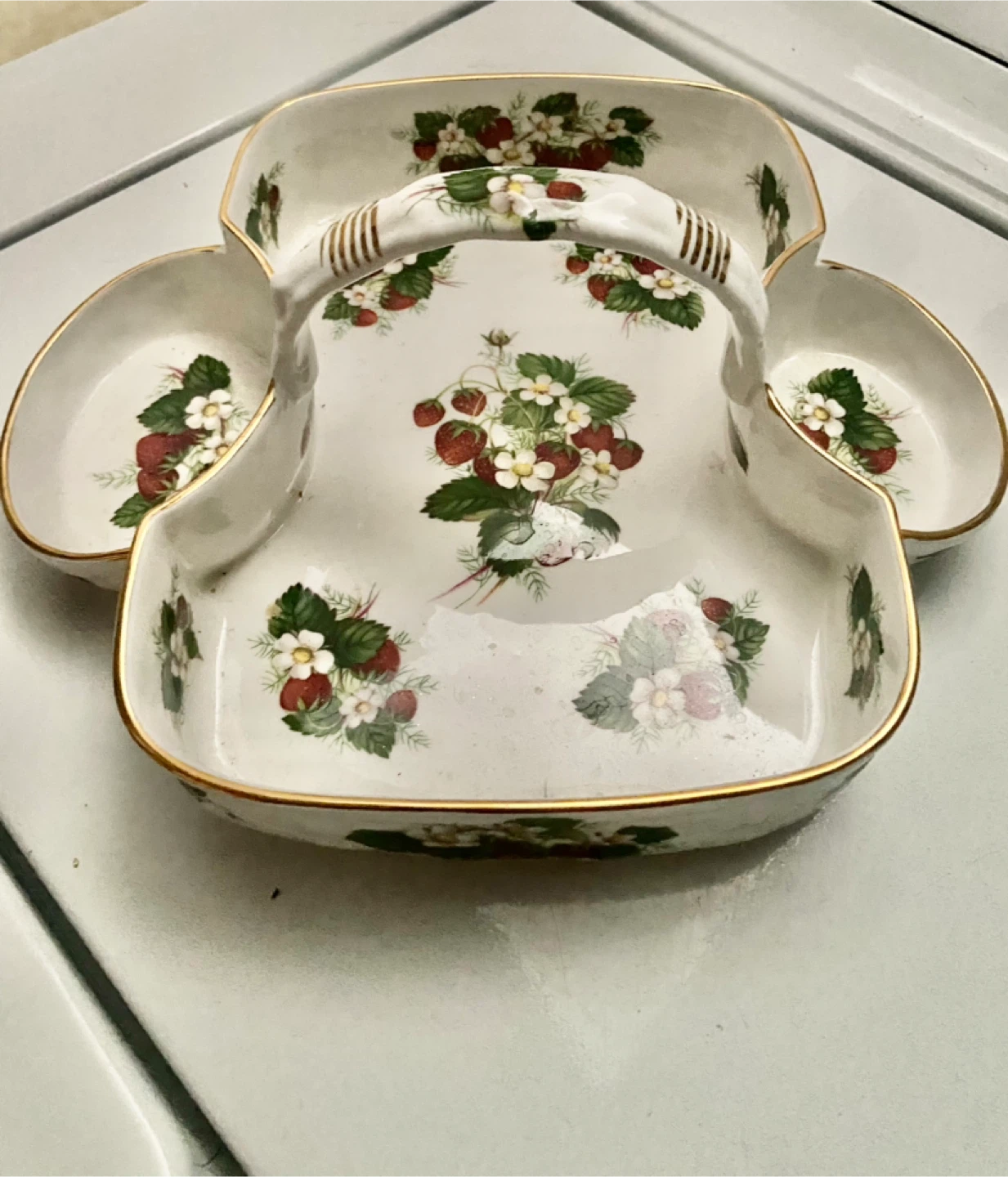 Hammersley Strawberry Ripe Group of Handled Basket - photo 2