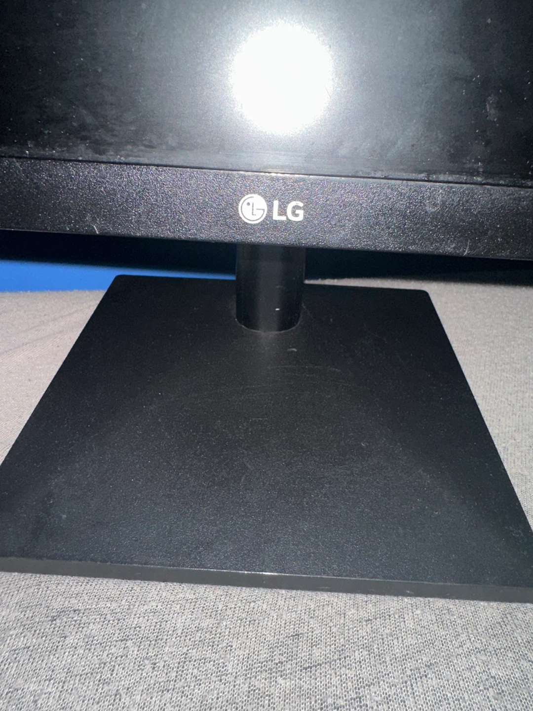 LG Computer Monitor - photo 2