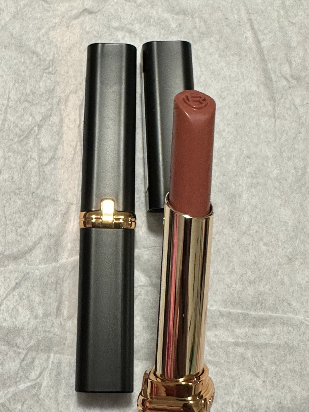 L'Oréal Colour Riche Lipstick - Shade 142