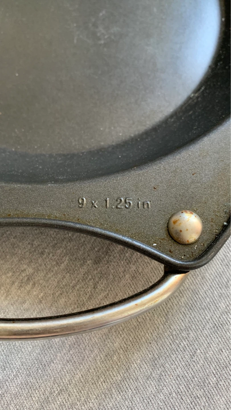Circular Baking Pan with Handles 9 X1.25 inch - photo 3