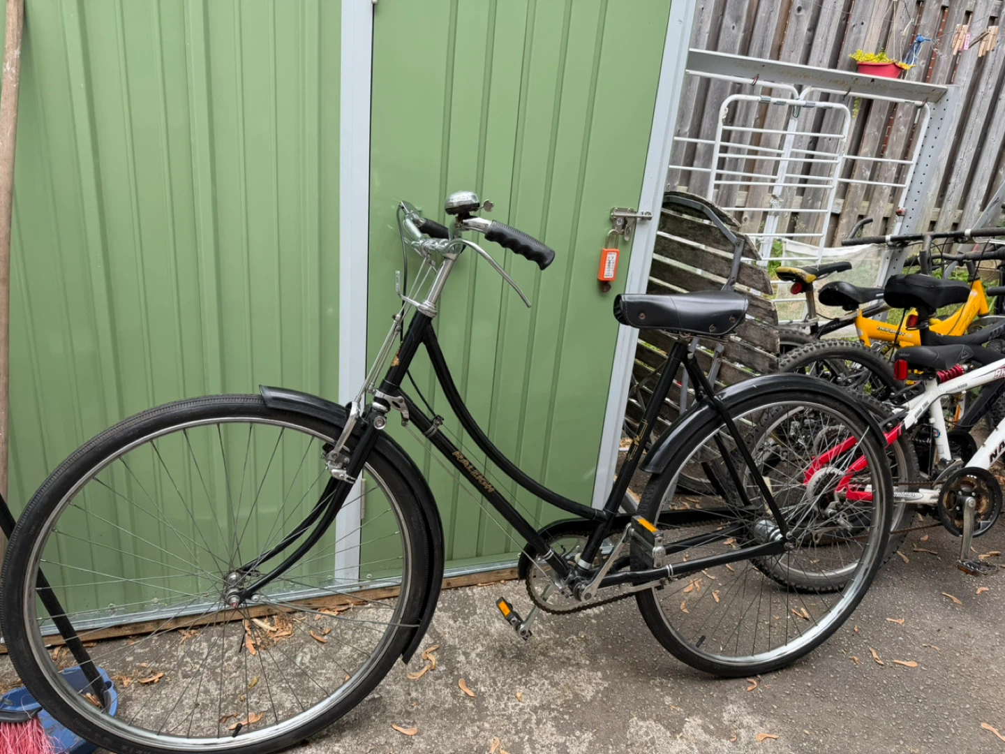 Raleigh Tourist Bicycle - photo 3