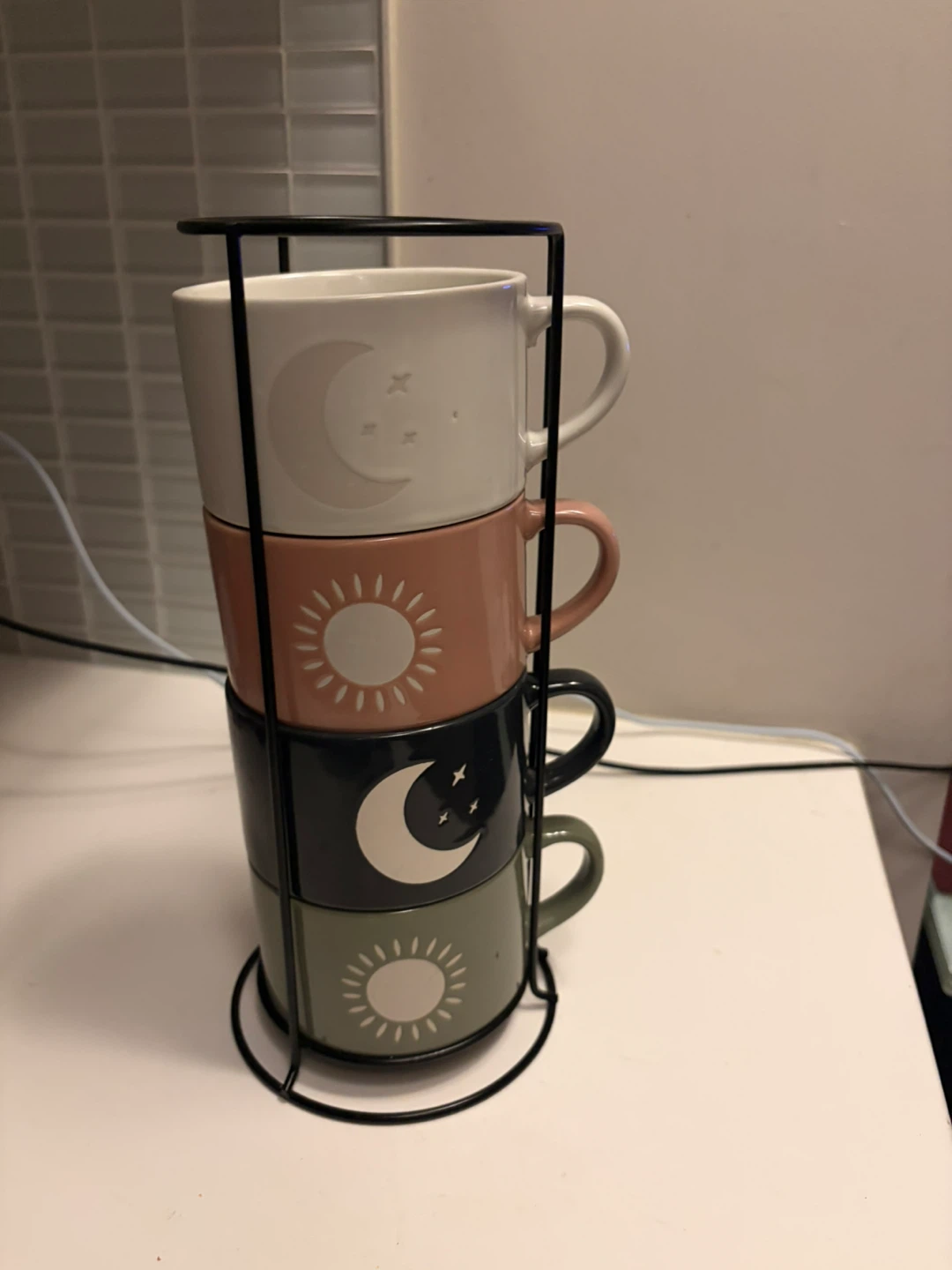 Set of 4 Mugs with Stand