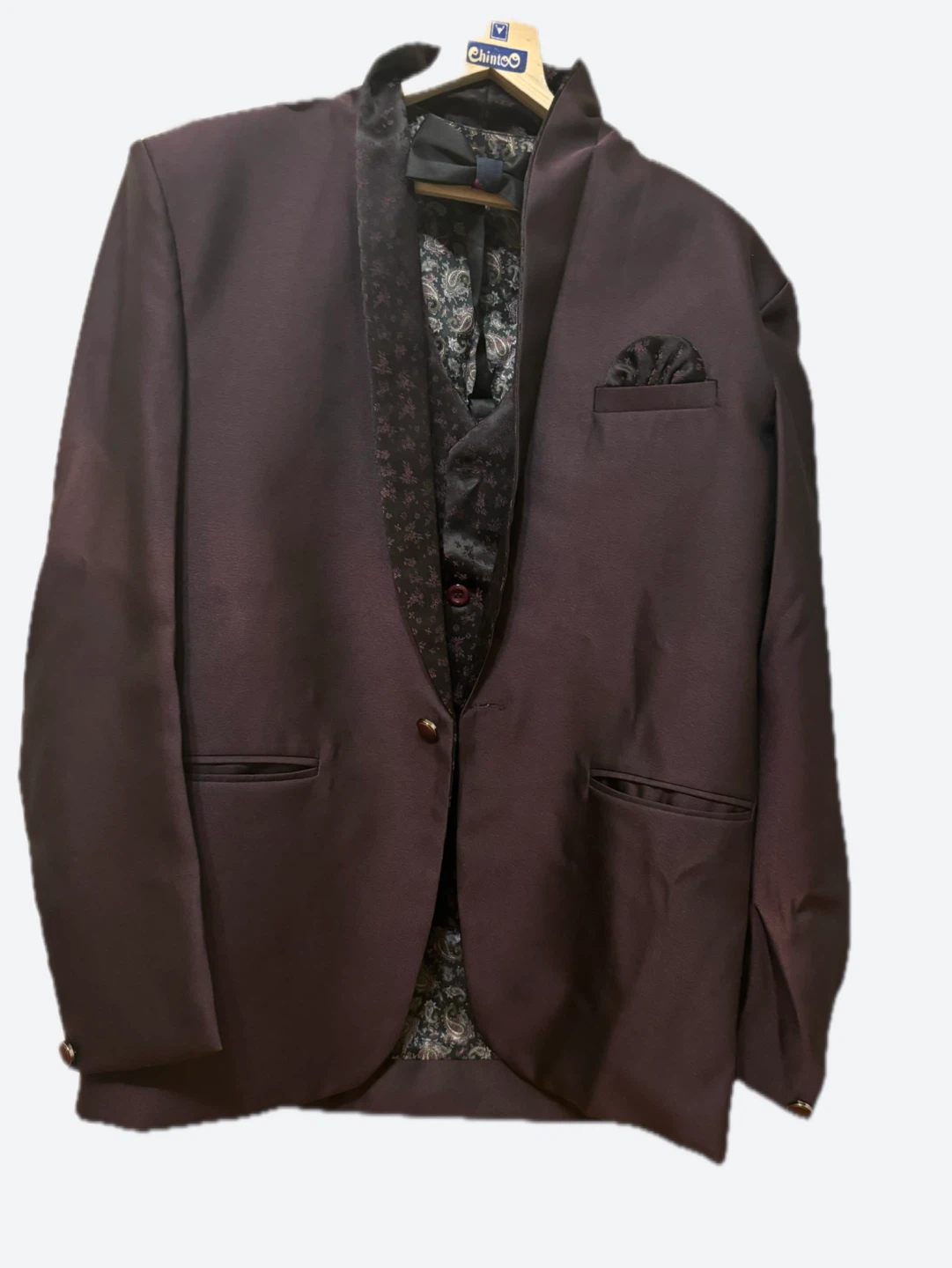 Men's Suit Set - Jacket, Vest, Pants, and Pocket Square