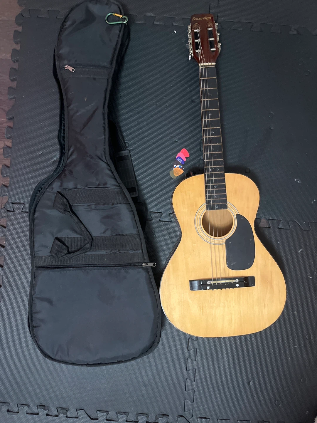 Sovereign Acoustic Guitar with Gig Bag