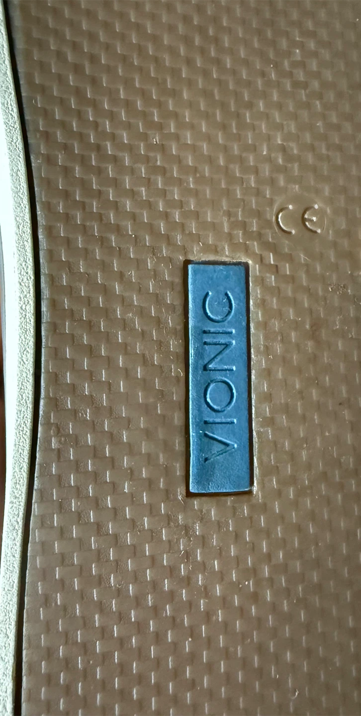 Brand New Men’s Vionic Tan Canvas Sneakers