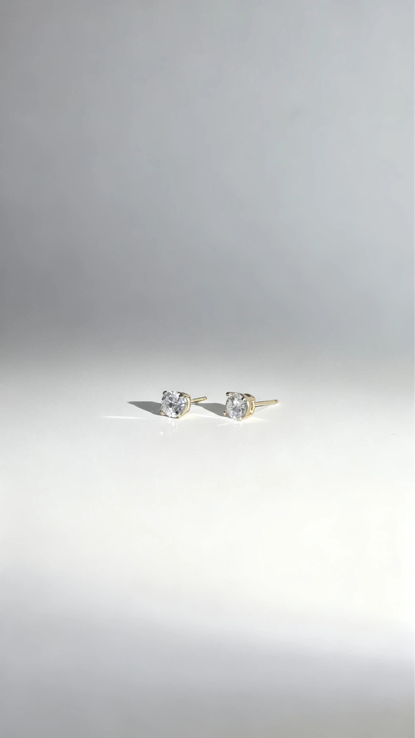 1 CTW VVS Lab Diamond Stud in 14K Yellow Gold - photo 3