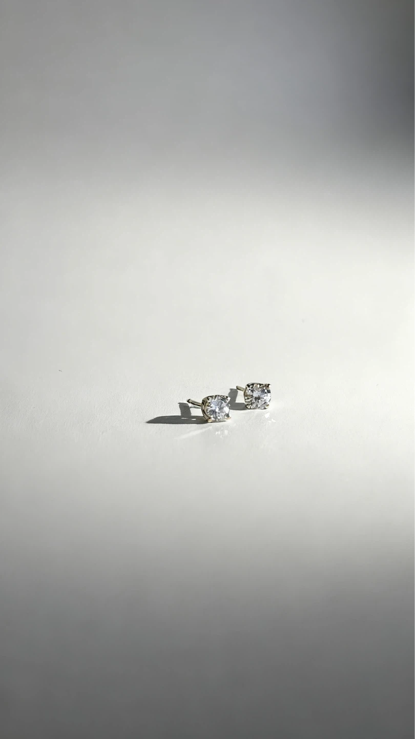 1 CTW VVS Lab Diamond Stud in 14K Yellow Gold - photo 5