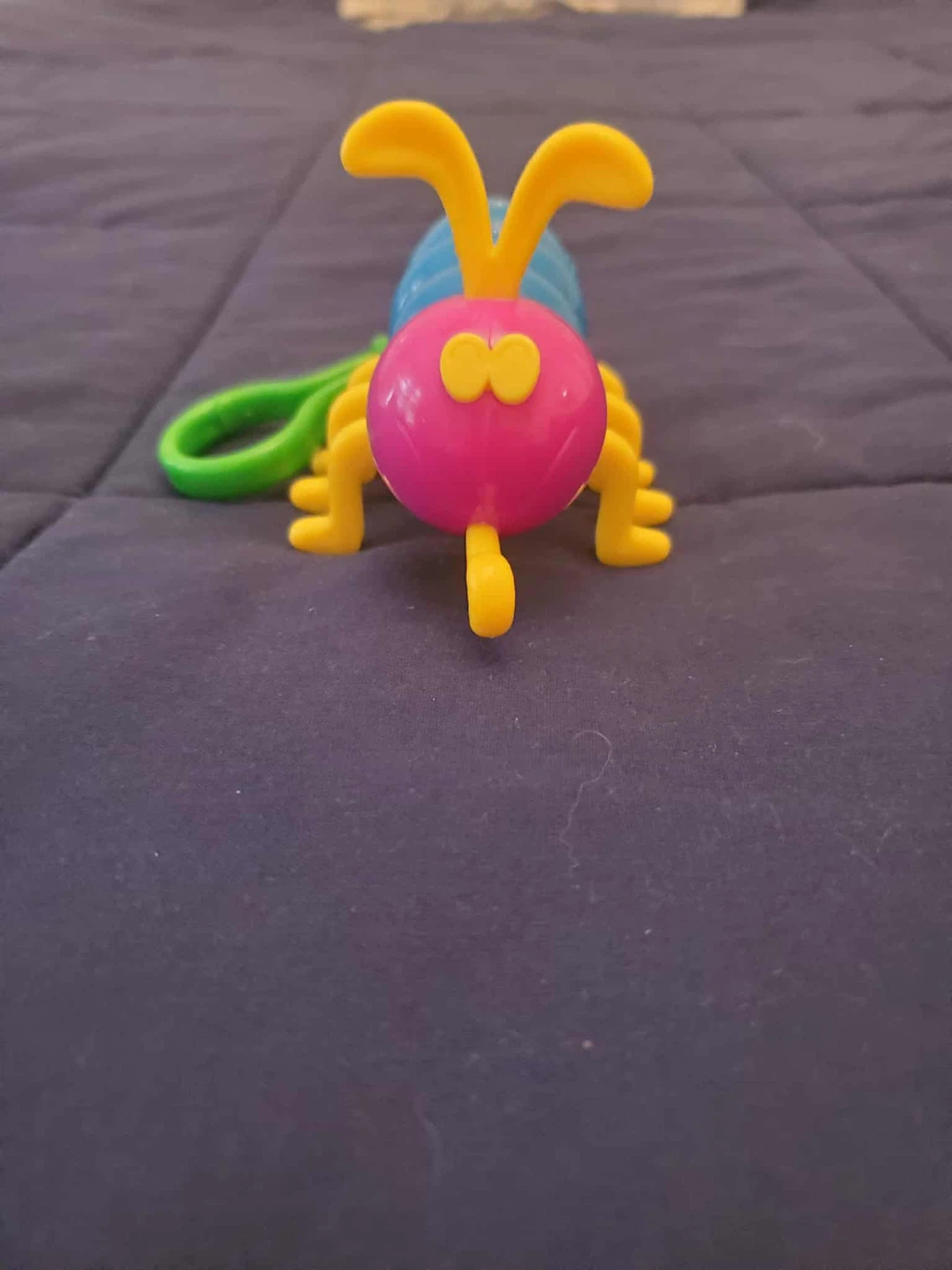Vintage 1999 Hasbro Cootie Bug Vibrating Keychain Toy Original - photo 2