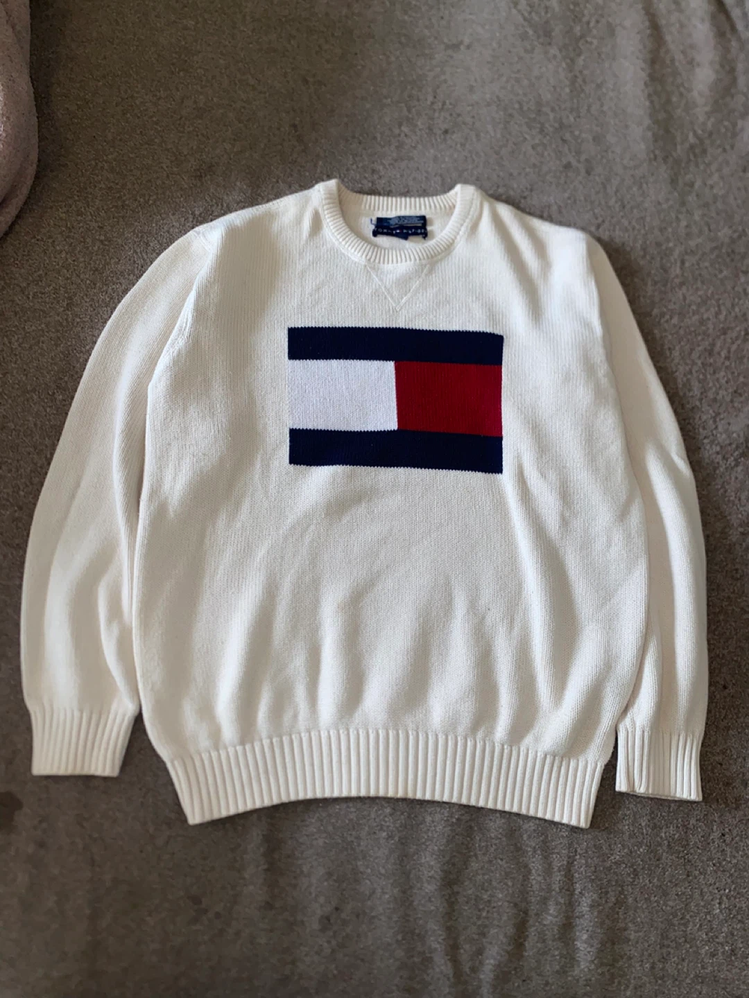 VINTAGE MENS TOMMY SWEATER - SIZE L - photo 2