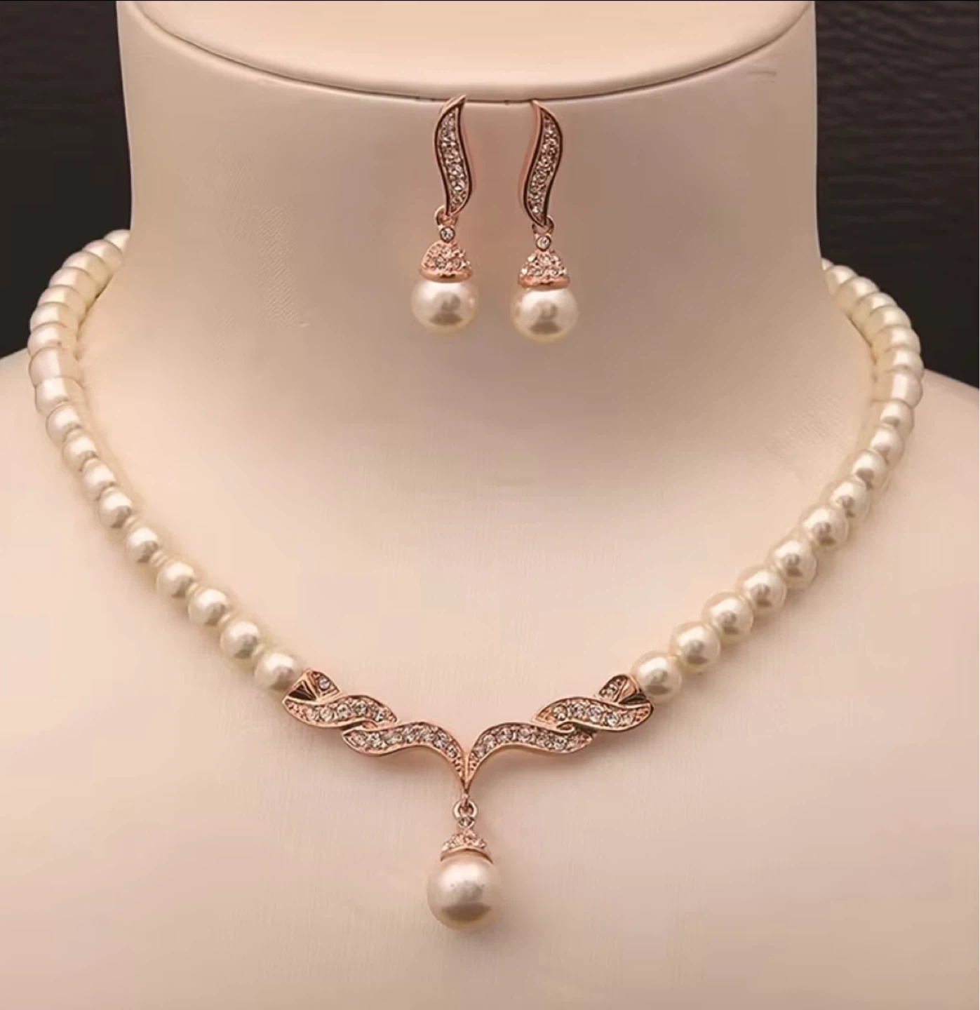 Pearl Necklace with Earrings Set⚽️