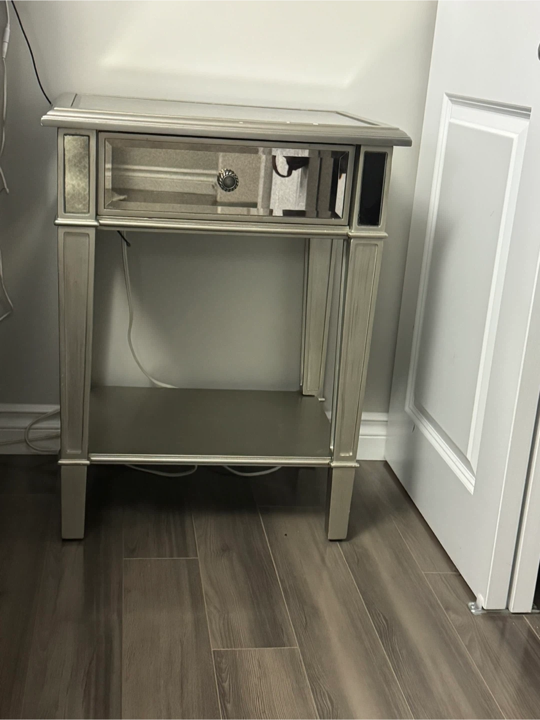 Mirrored End Table Nightstand - photo 2
