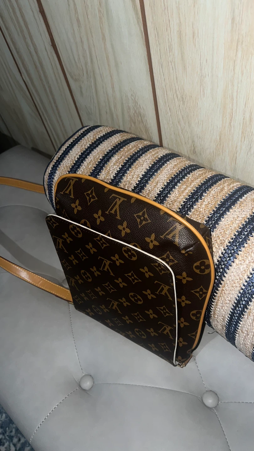 Monogram Canvas Messenger Bag - photo 4