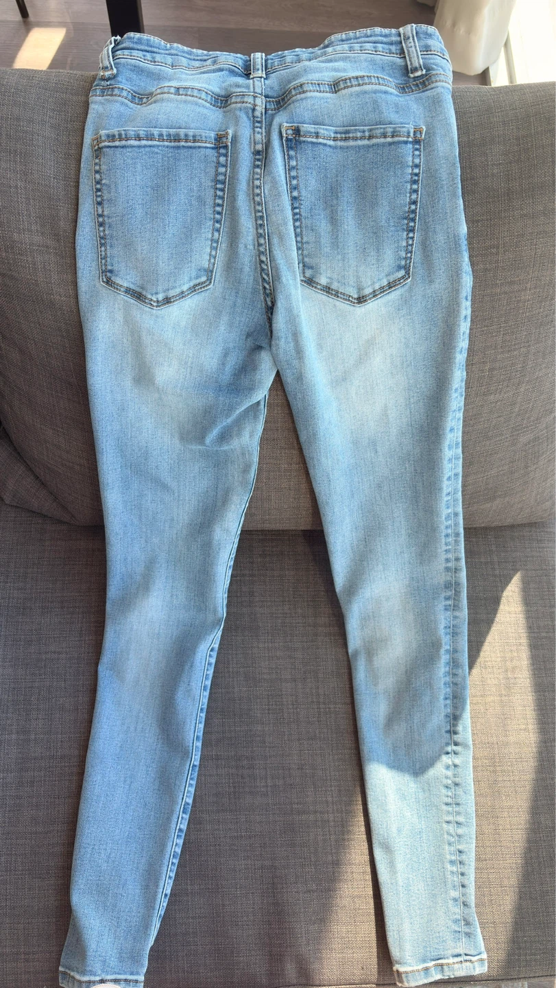 Women’s Low-Waisted Jeans (S) - photo 2