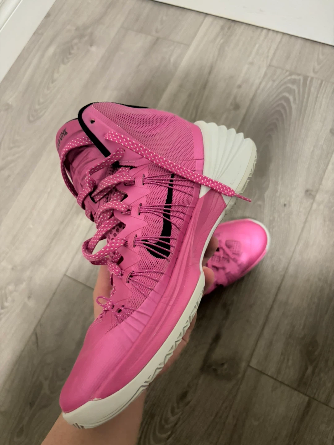 Pink nike hypedunks size 9.5 - photo 3