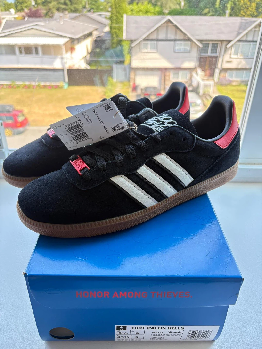Adidas 100T Palos Hills Sneakers