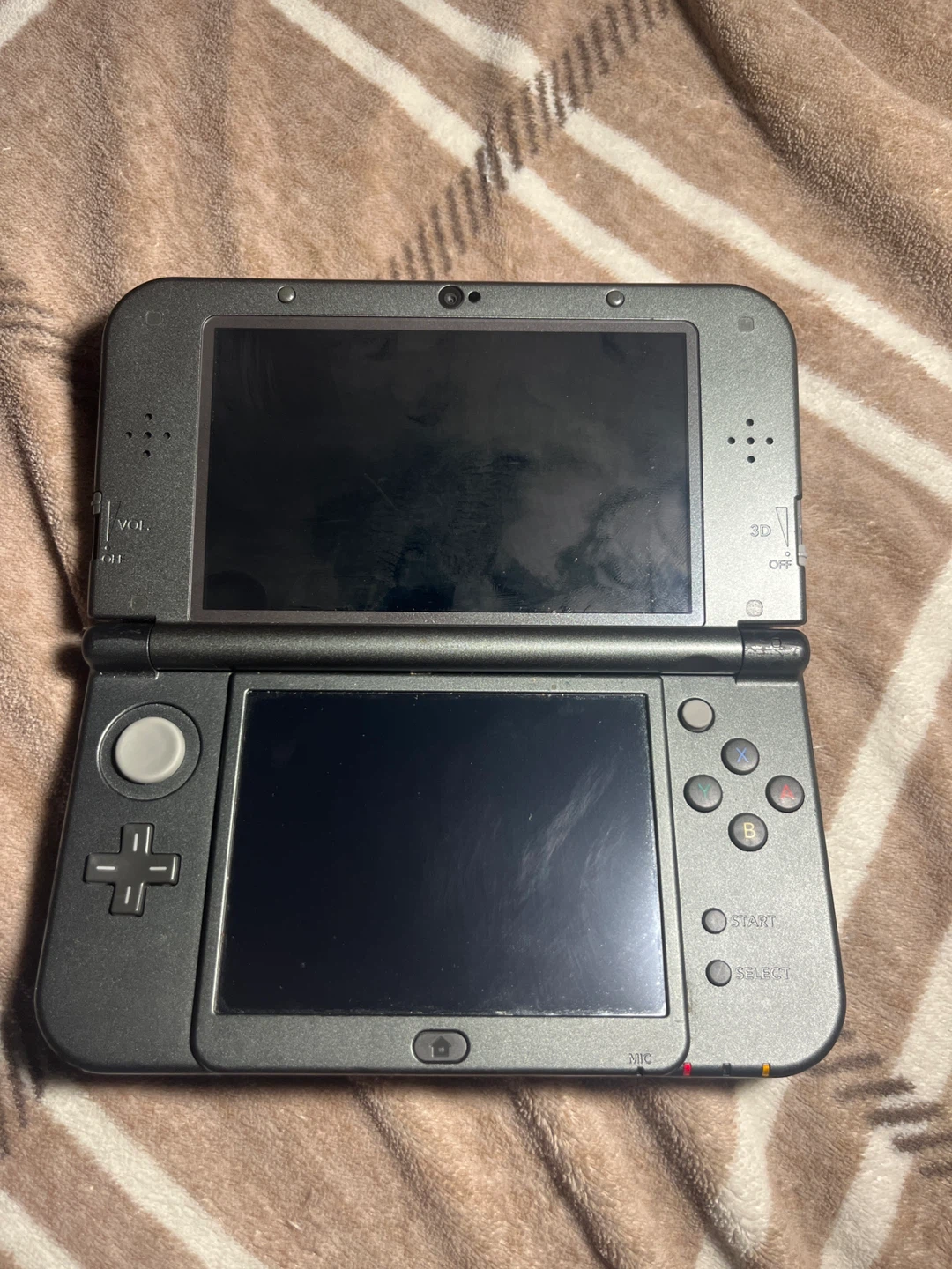 New Nintendo 3ds XL - photo 3