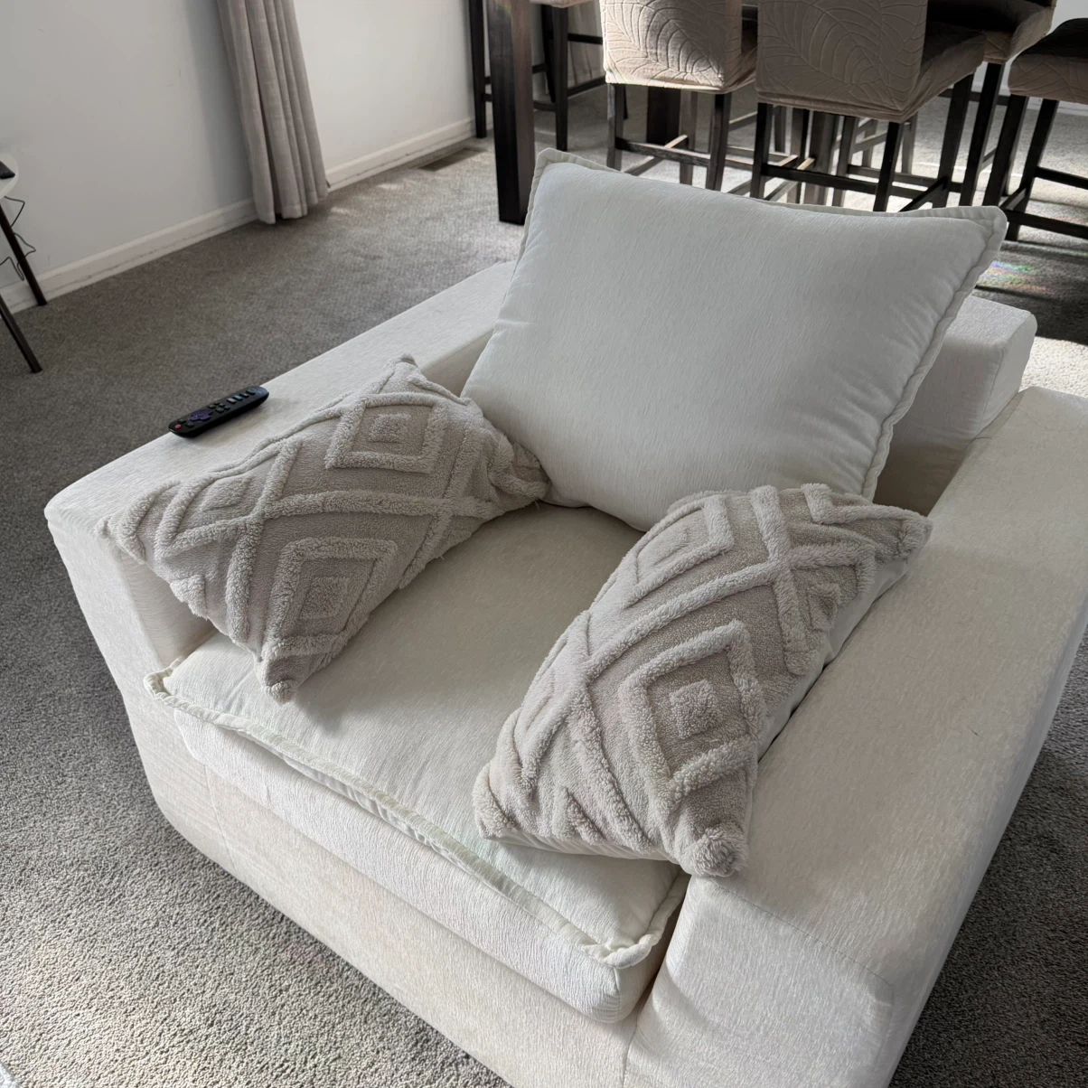 Sofas an coffee table - photo 3