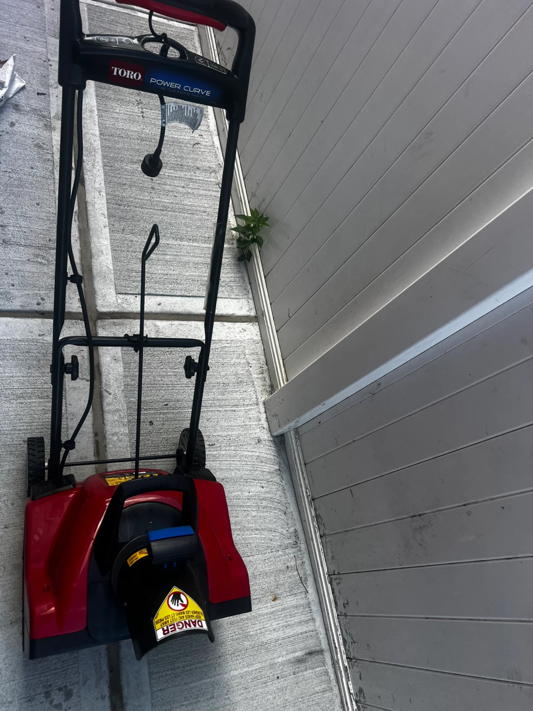 Toro Power Curve 18" Electric Snow Blower - photo 3
