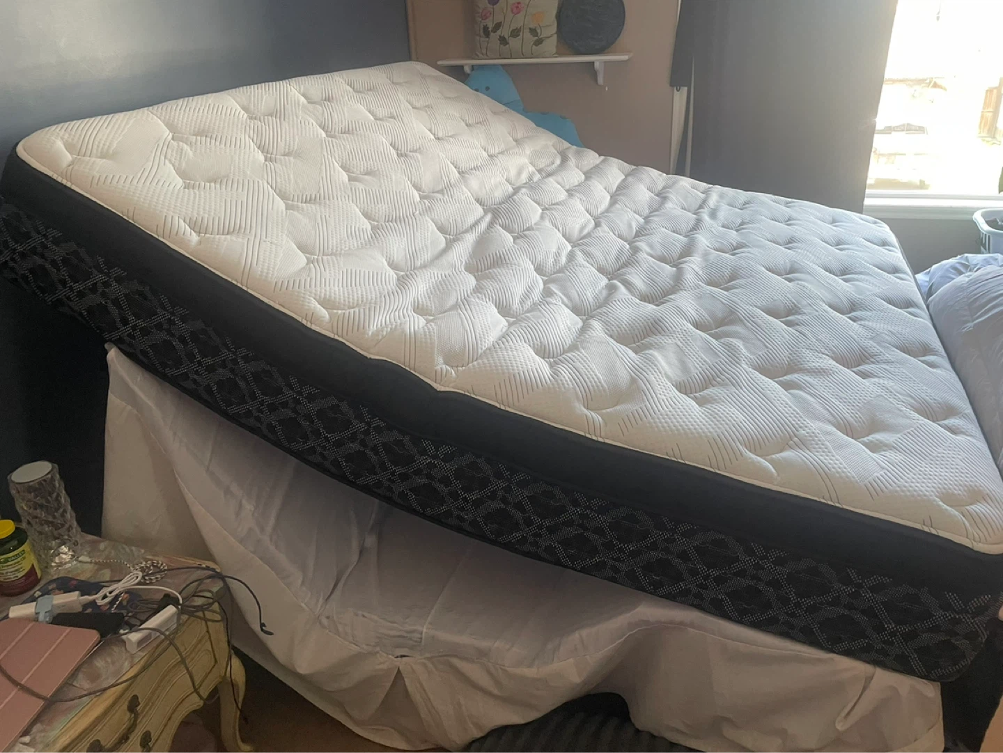 King Sized Mattress with Adjustable Bed Frame - photo 3