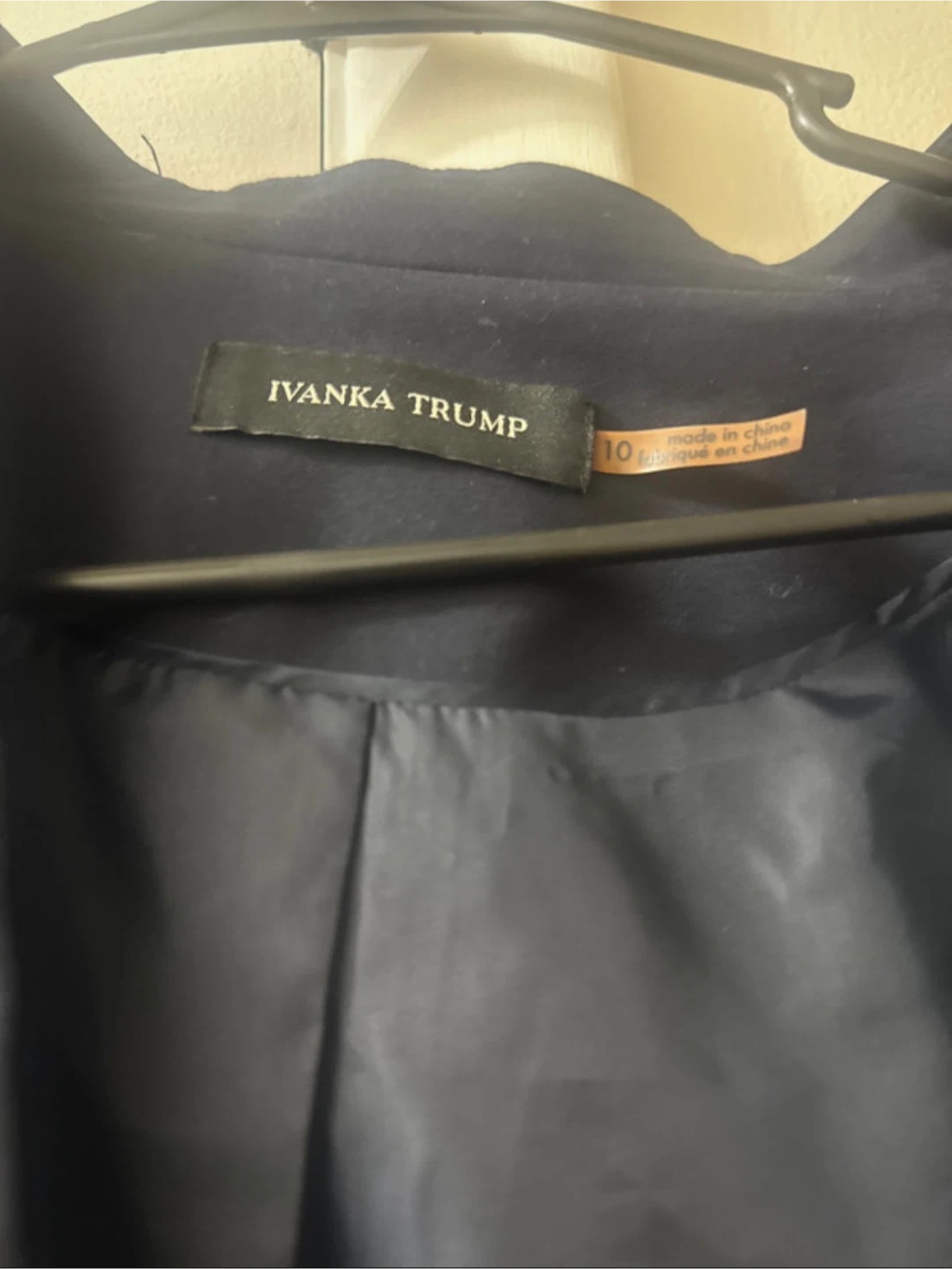 Ivanka Trump Navy Blazer Size 10 - photo 2