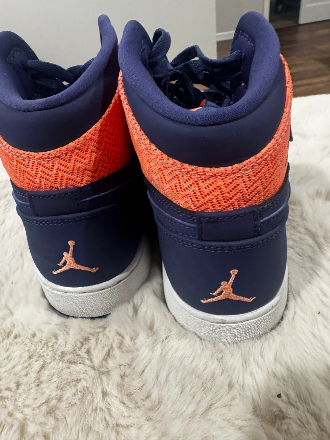Air Jordan 1 Mid SE Sneakers