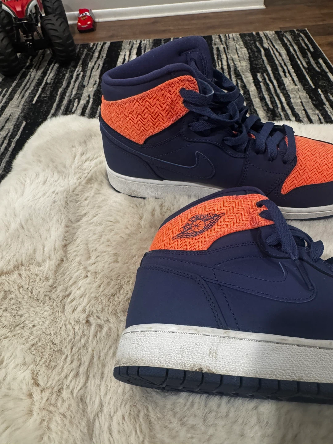 Air Jordan 1 Mid SE Sneakers - photo 2