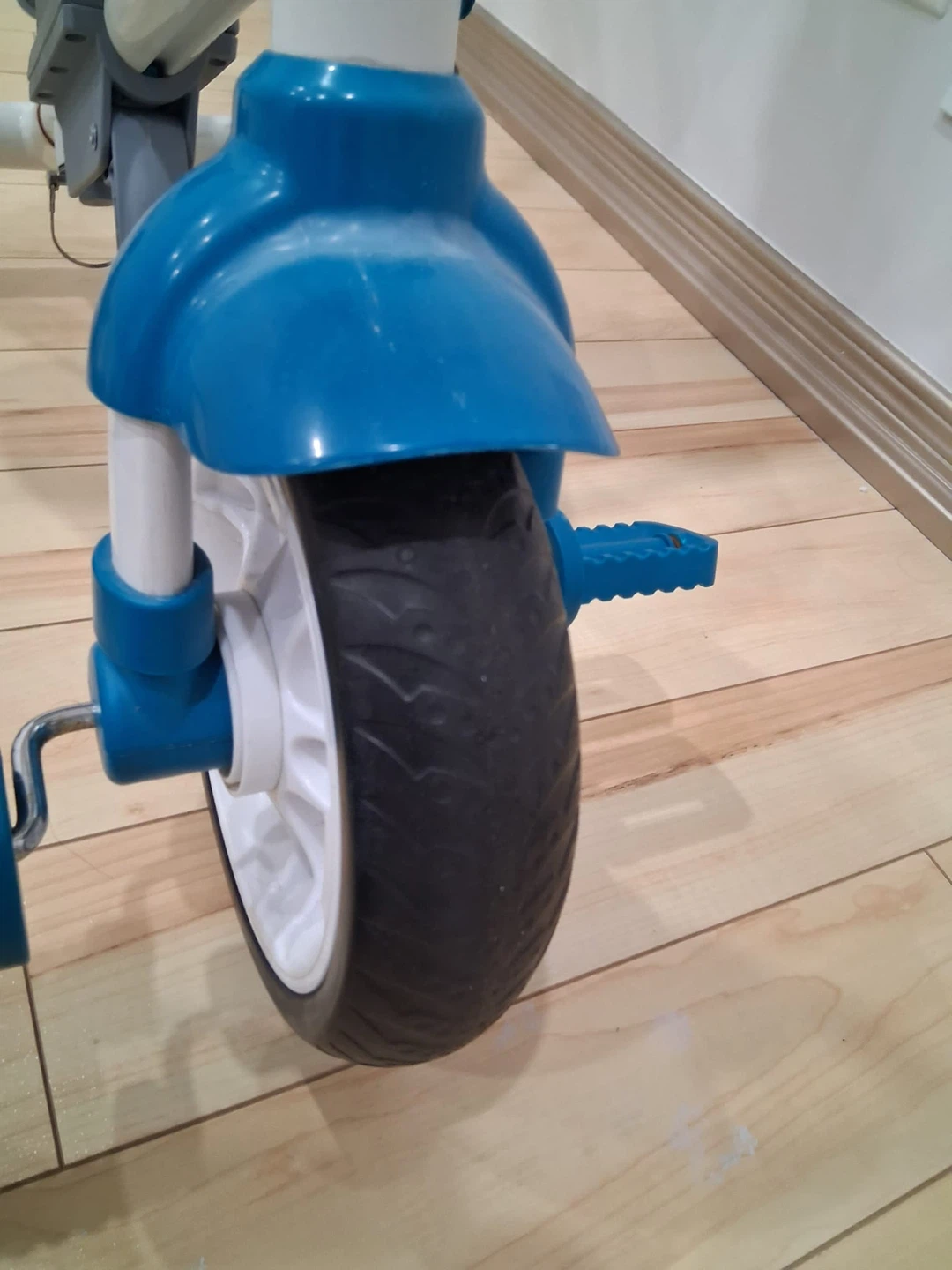 NEW Radio Flyer All-in-One Convertible Tricycle - photo 2