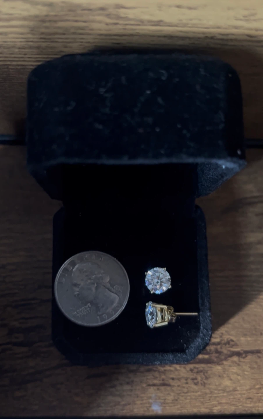 VVS1 Diamond Stud Earrings - photo 2