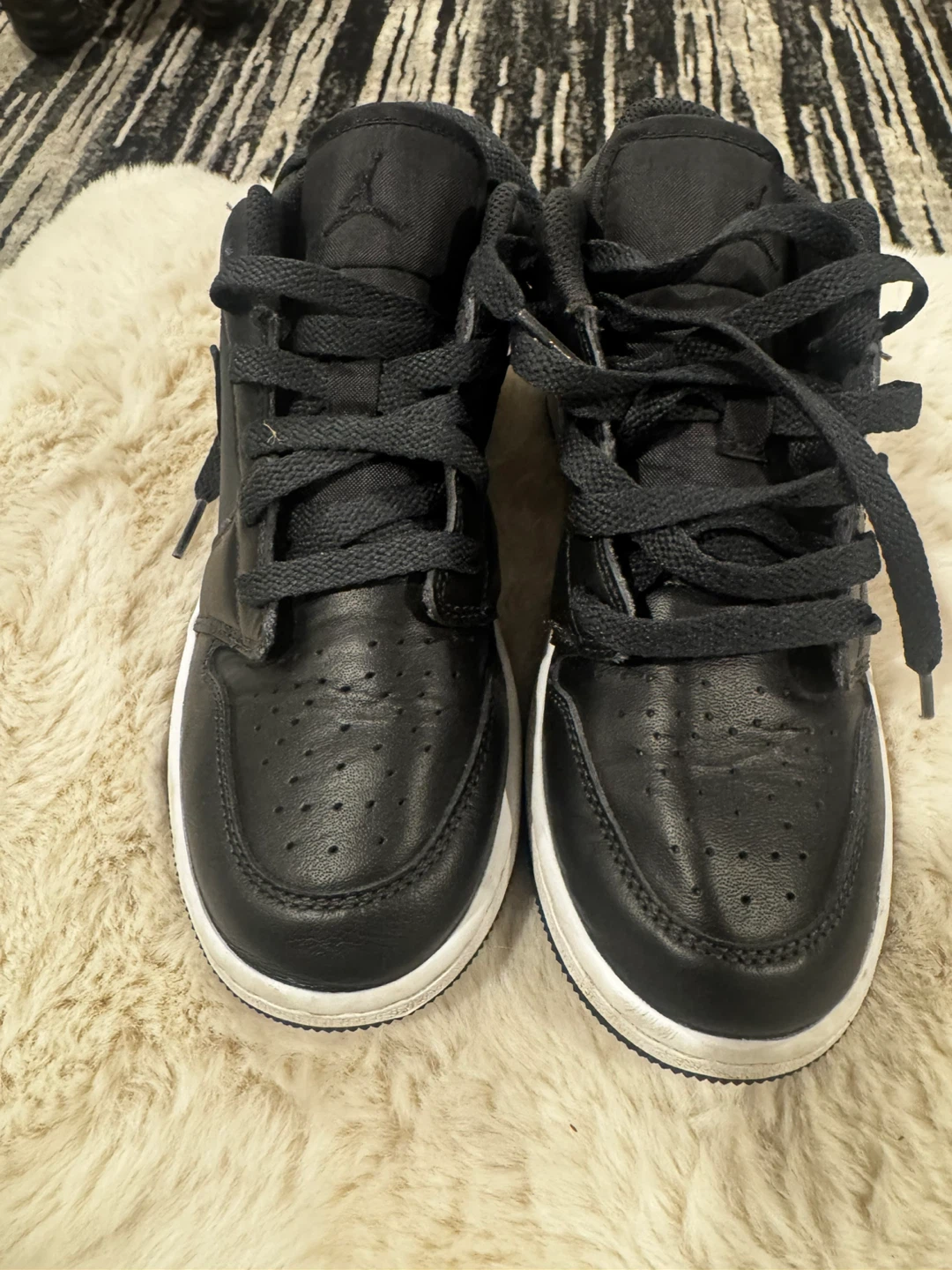 Air Jordan 1 Mid Sneakers - photo 2