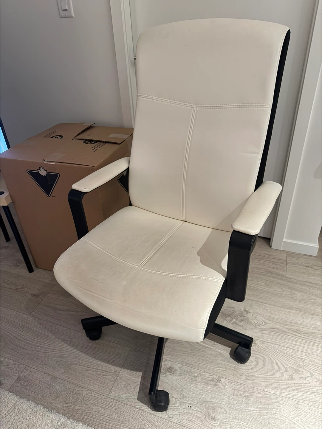 White Faux Leather Office Chair - photo 2