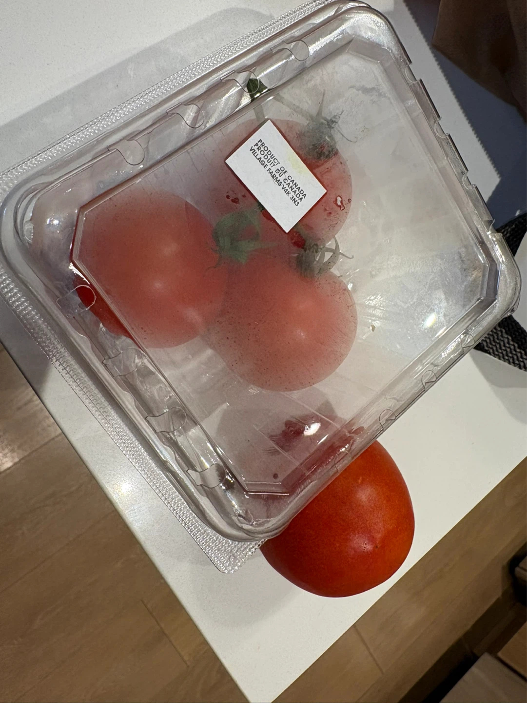 Tomatoes free