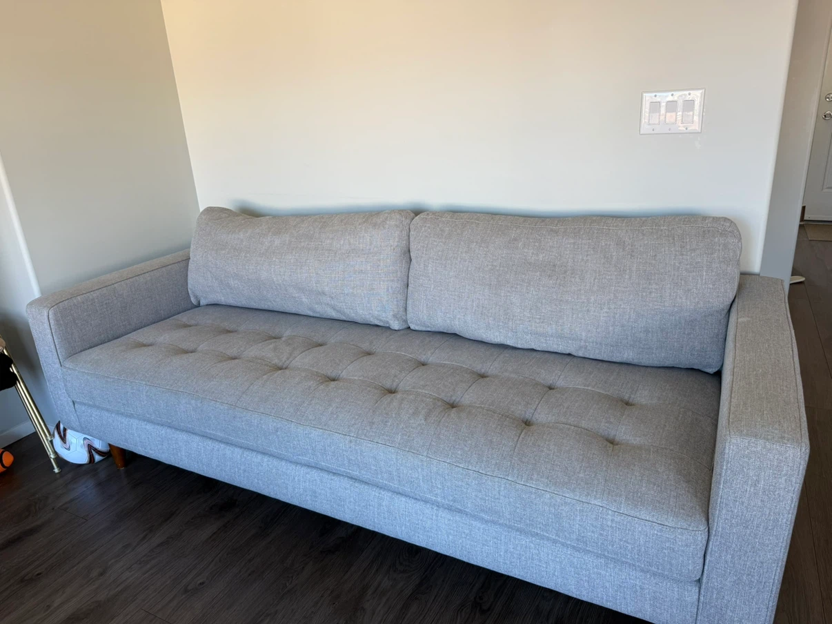 Light Grey Tufted Sofa - photo 2
