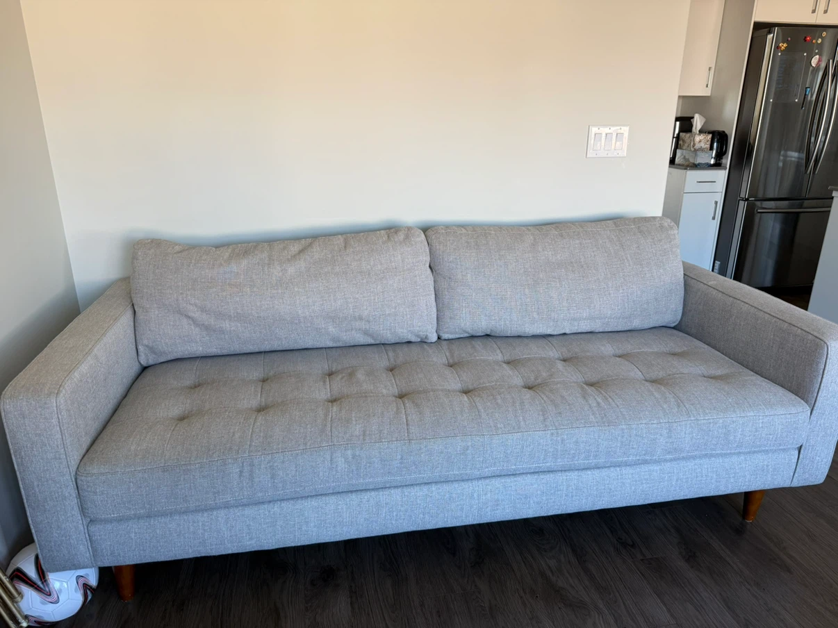 Light Grey Tufted Sofa - photo 3