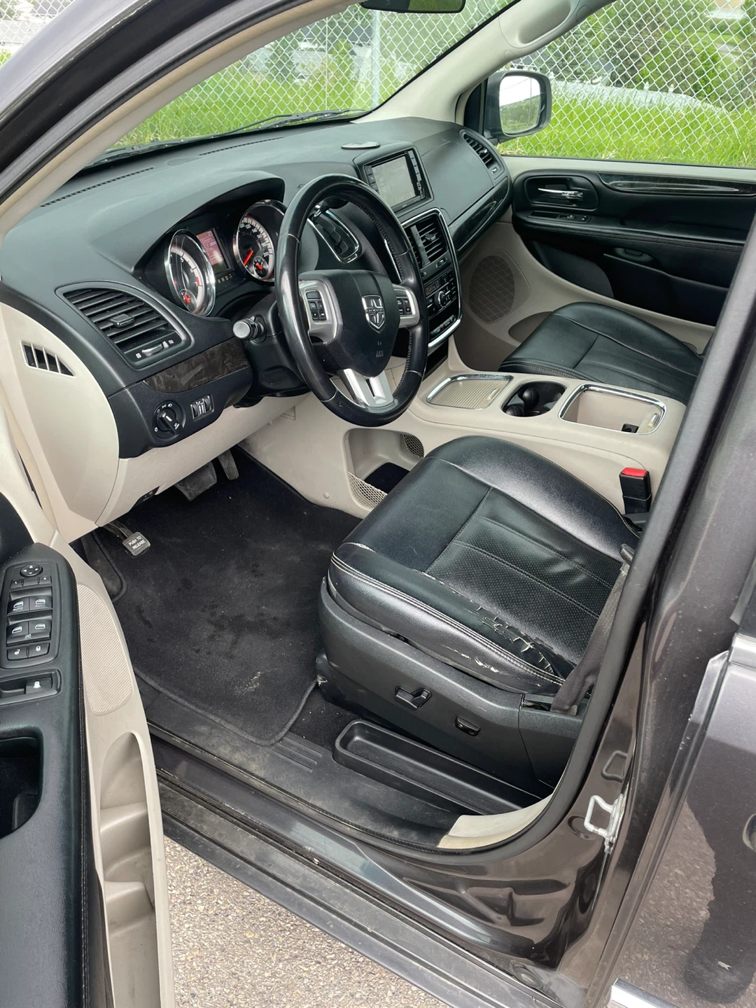 2017 DODGE GRAND CARAVAN CREW PLUS - photo 5