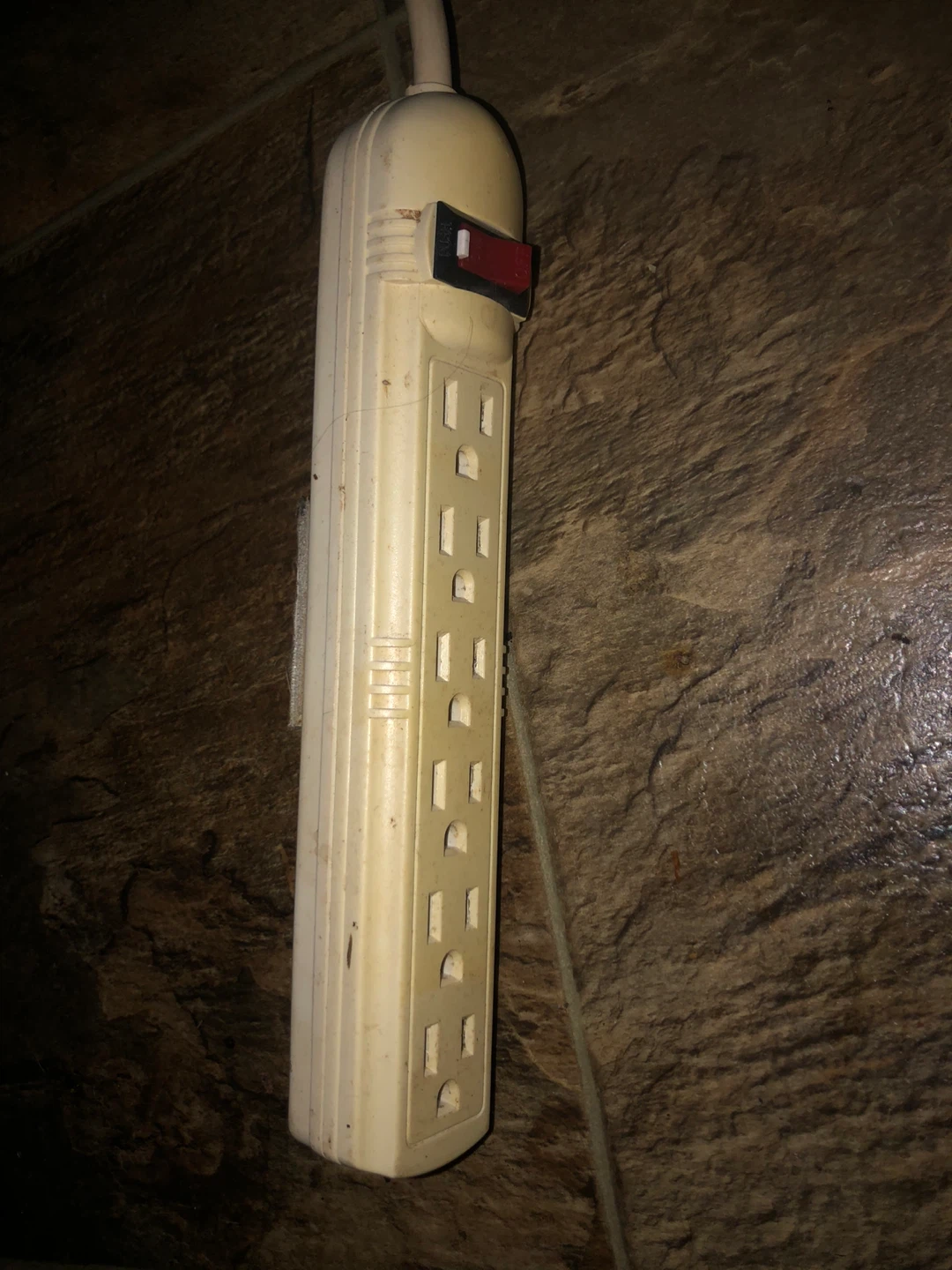 Surge Protector Power Strip - photo 3