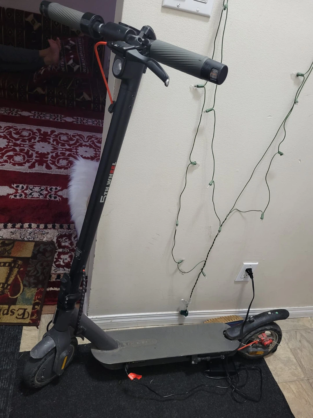 5TH WHEEL Electric Scooter - photo 3