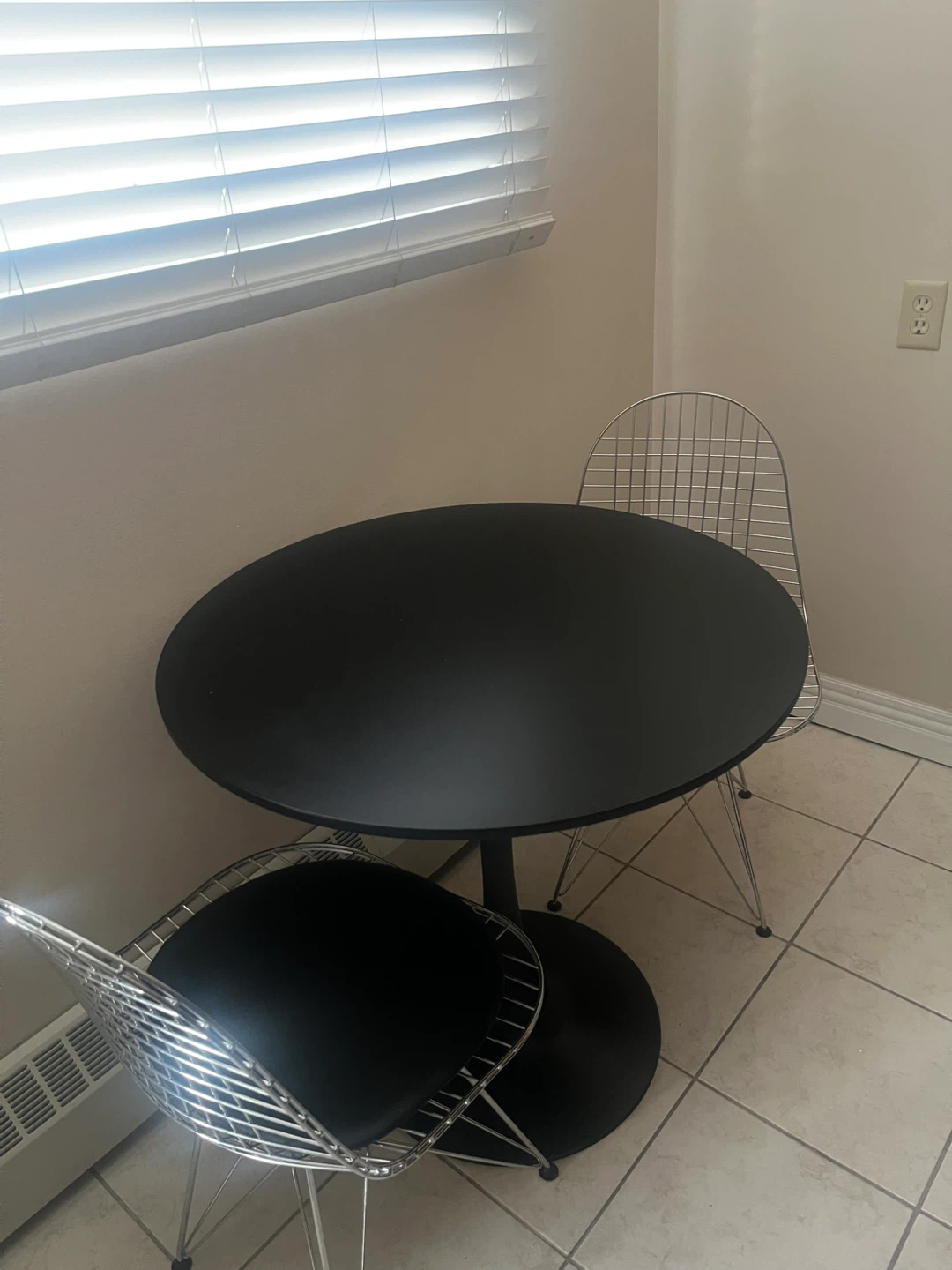 Black Oval Tulip Style Dining Table - photo 4